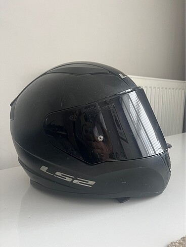 LS2 kask