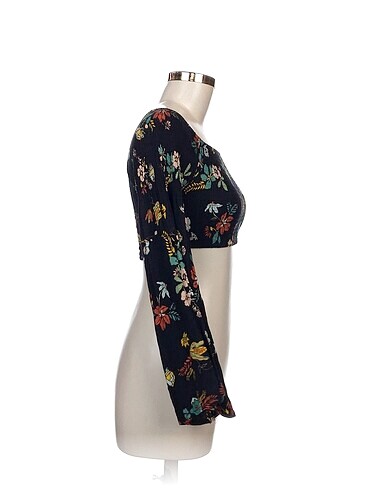 Pull and Bear Bluz %70 İndirimli. - Görsel 2