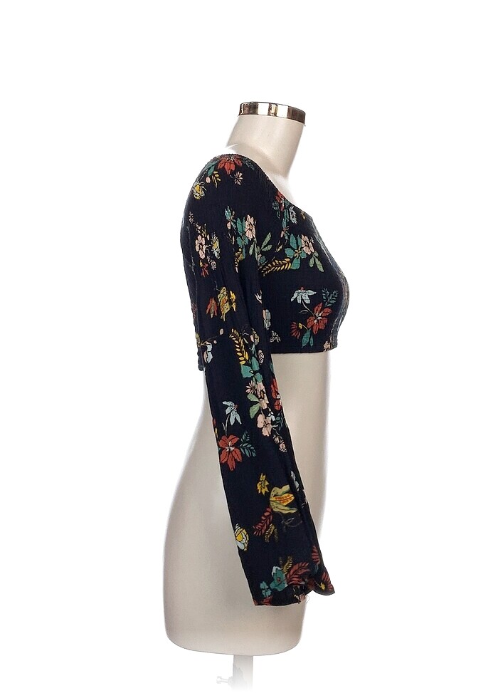 Pull and Bear Bluz %70 İndirimli. - Görsel 2