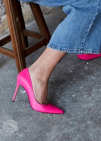 Pembe stiletto