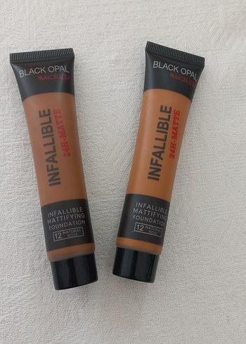 Black Opal Infallible Matlaştırıcı Fondöten 12 Natural Rose - Görsel 3