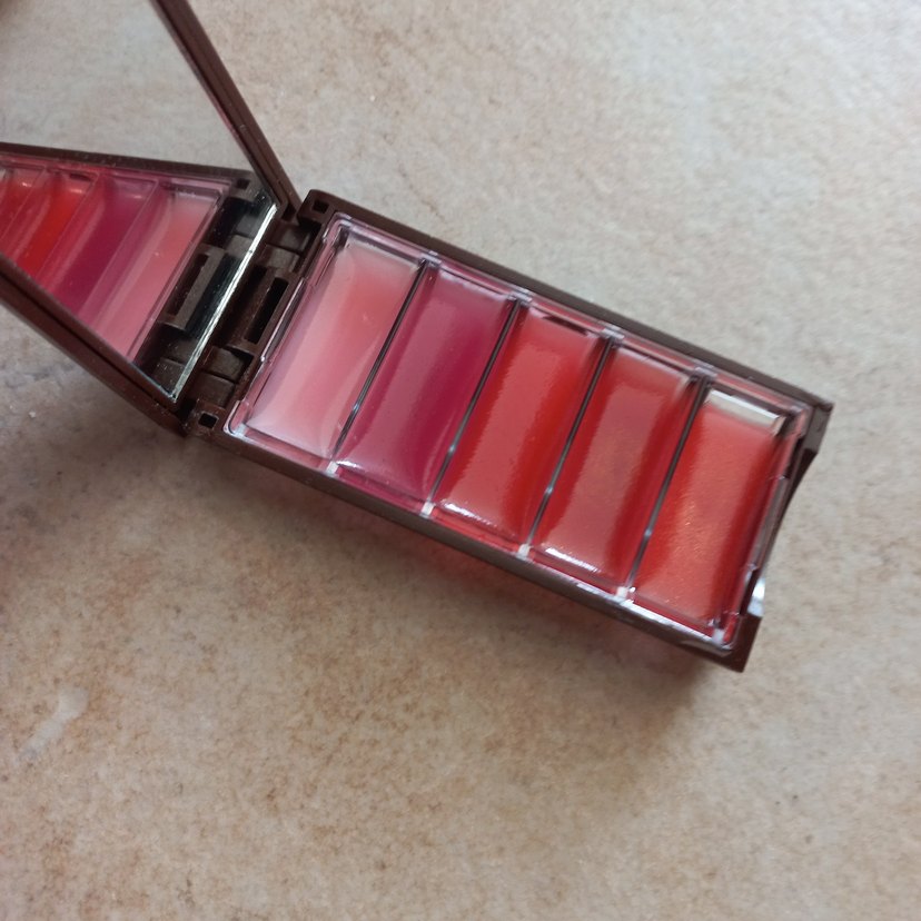 Dudak parlatıcı - Görsel 4