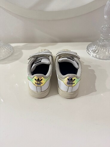 26 Beden beyaz Renk Adidas superstar spor ayakkabı 26 numara