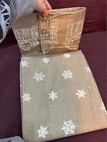 Beden Renk Yılbaşı masa örtüsü 1.80x2.80 cm