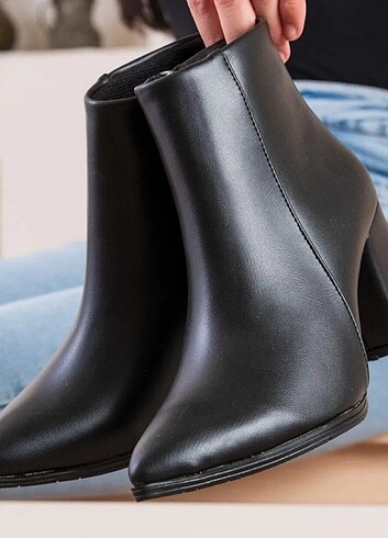 Diğer Topuklu Bot/ Bootie
