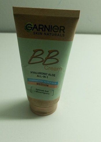 Garnier Garnier BB Krem Medium Ton, Karma-Yağlı Ciltler İçin