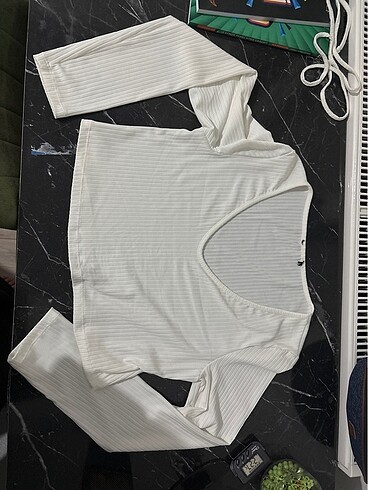 l Beden Milla crop
