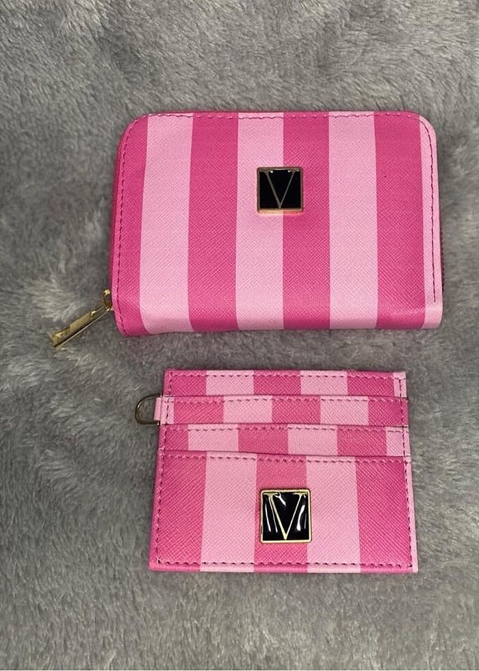 V.S cüzdan kartlık set 0 etiketli - Görsel 2