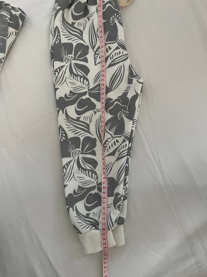 Çocuk Kapüşonlu Gri Baskılı Eşofman Takımı 3-4 yaş - Görsel 3