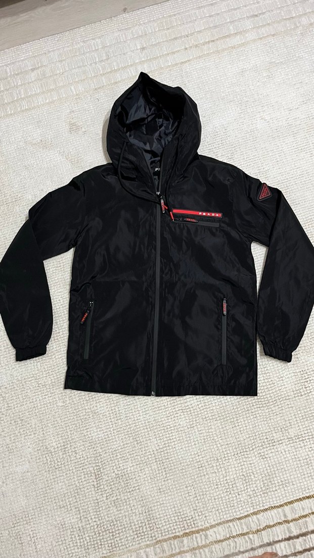 Prada Siyah Fermuarlı Erkek yağmurluk - Görsel 3