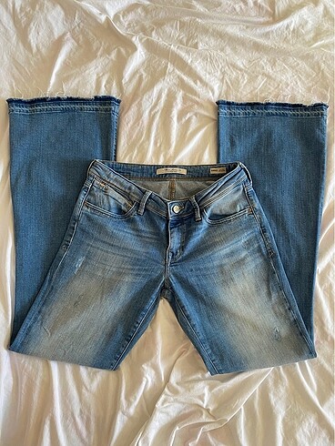 American Vintage bell bottom low rise jean
