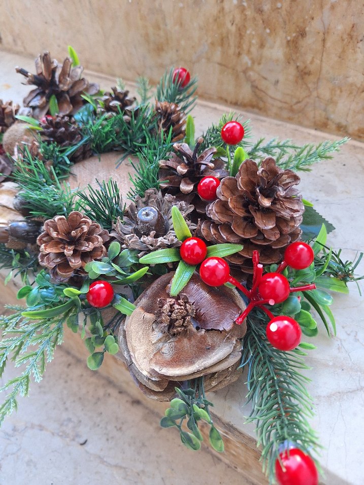 Ahşap ve Kırmızı Meyveli mumluk - Görsel 2