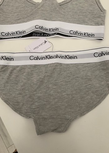 Calvin Klein Calvin Klein Gri Spor Sütyen ve Külot Takımı