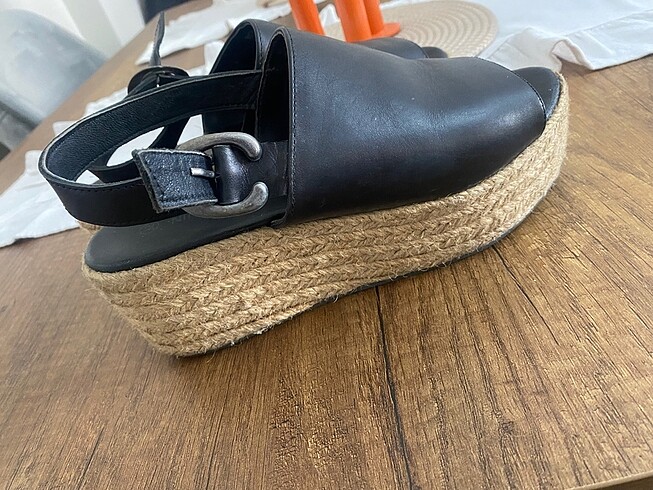 Ninewest dolgu topuk ayakkabı