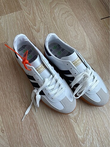 36 Beden Adidas Spezial ayakkabı
