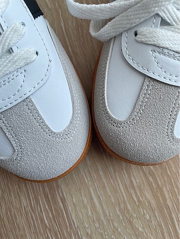37 Beden beyaz Renk Adidas Ayakkabı Spezial