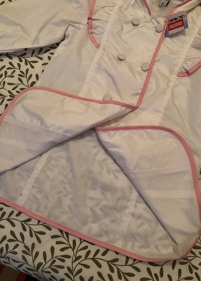 Etiketli Kız Çocuk Yağmurluk - Görsel 4