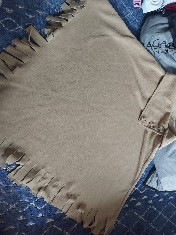 Düğmeli Bej Kadın Panço - Görsel 2