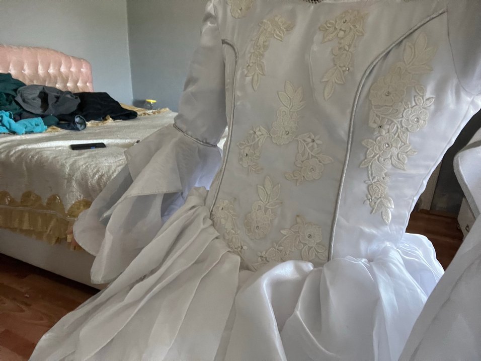 Beyaz Uzun Straplez Prenses Gelinlik - Görsel 3