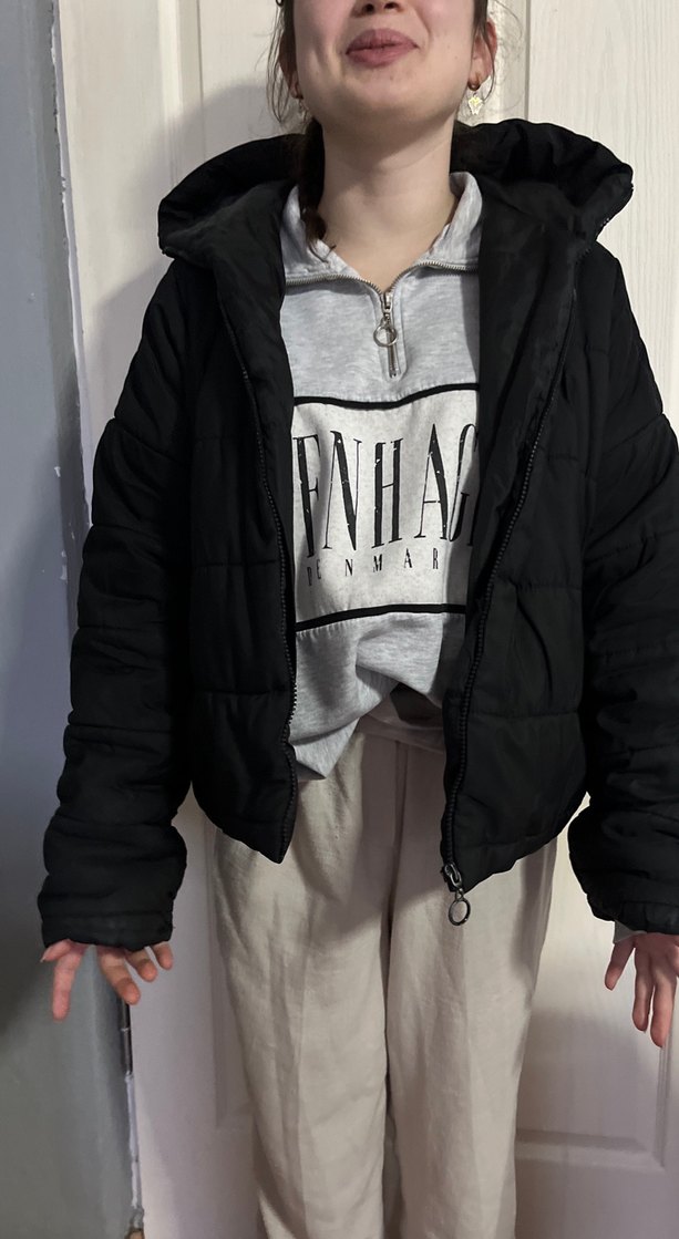 Siyah Kapüşonlu mont - Görsel 3