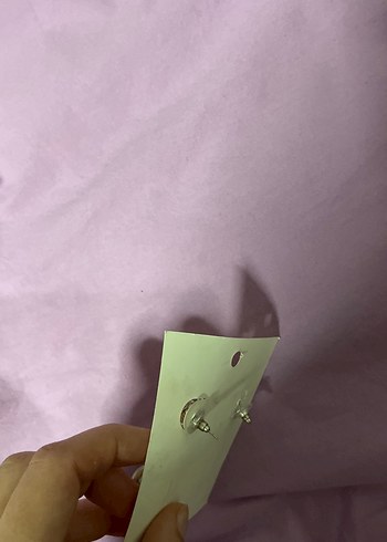 Altın Renkli Mini Payetli Küpe - Görsel 3