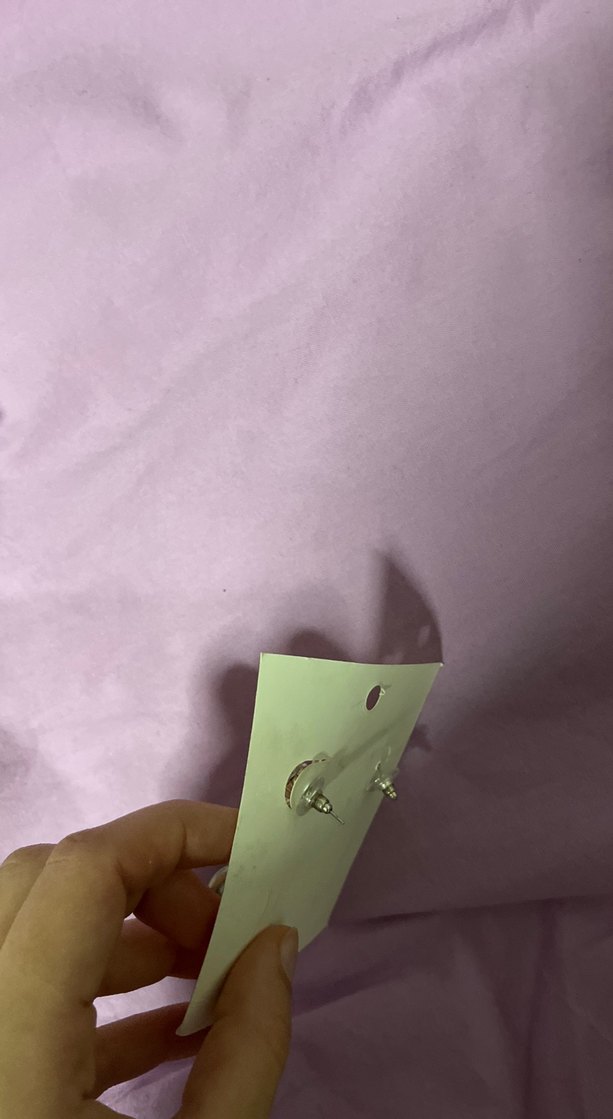 Altın Renkli Mini Payetli Küpe - Görsel 3