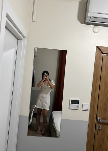 Beyaz mini elbise