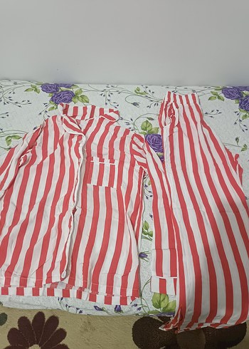 Kırmızı Çizgili Kadın Pijama Takımı