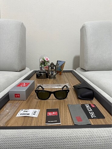 Ray-Ban wayfarer