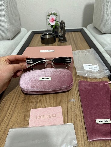  Beden Miu Miu