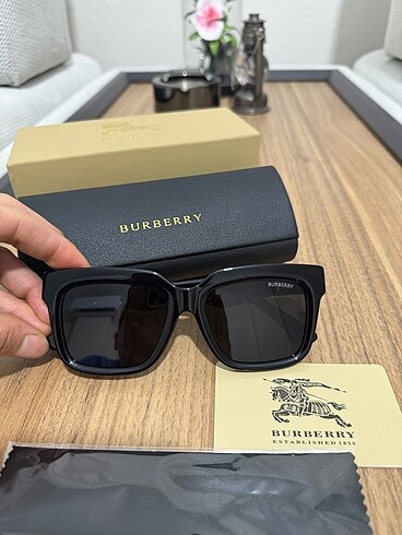 Burberry Burberry