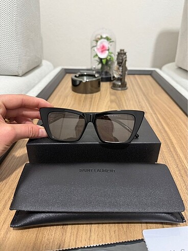 Saint Laurent Saint laurent