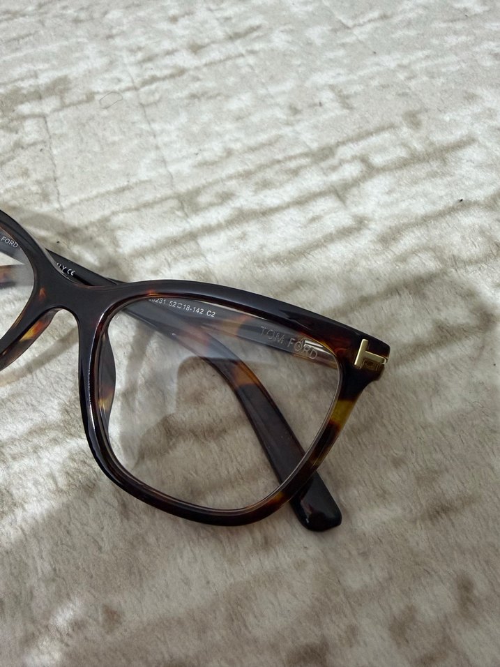 Tom Ford optik çerçeve Kahverengi Kemer Detaylı Kadın Gözlüğü - Görsel 5