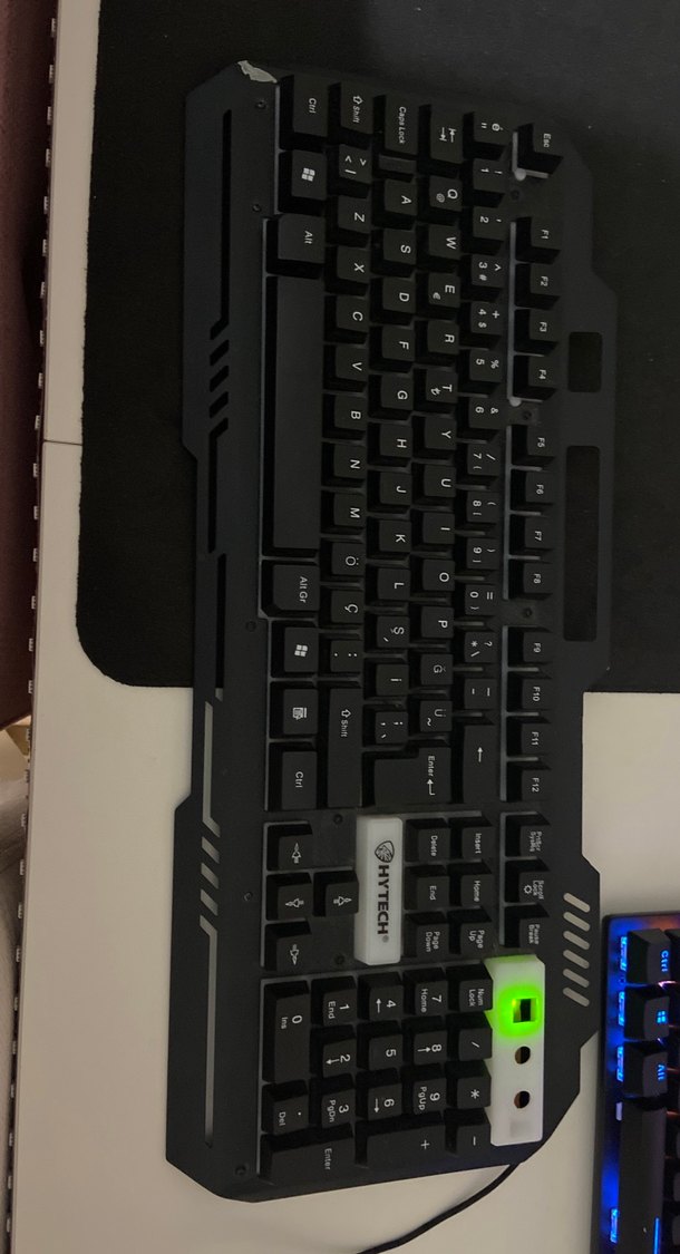 Renkli LED Aydınlatmalı Kablolu Klavye - Görsel 2