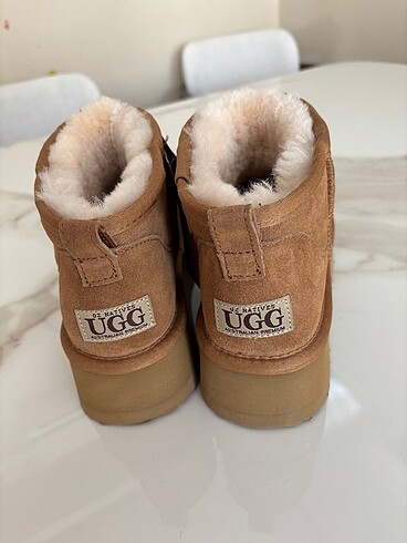 38 Beden Ugg Bot