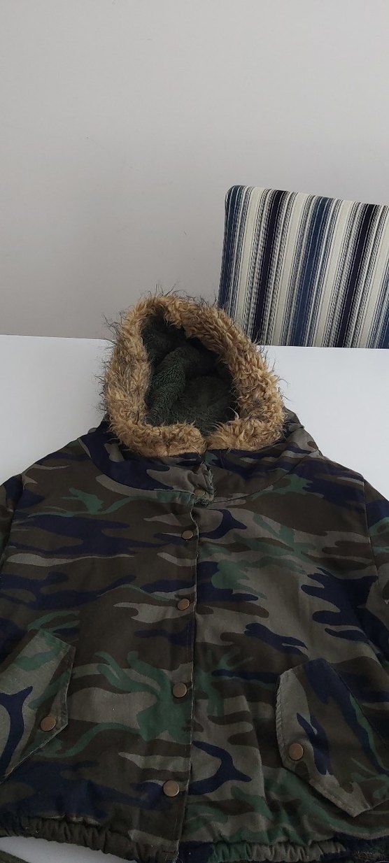 Kürk Detaylı Kamuflaj Kapüşonlu Kadın Mont - Görsel 5