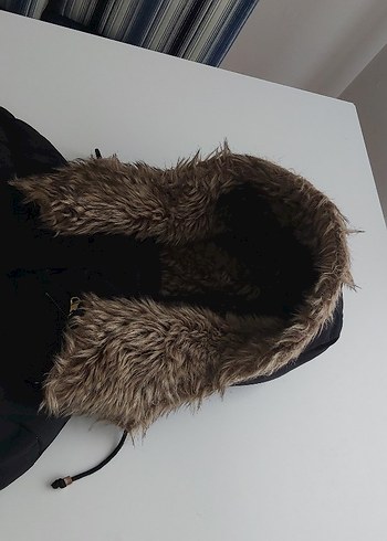 Kürk Detaylı Siyah Kadın Kışlık Mont - Görsel 6