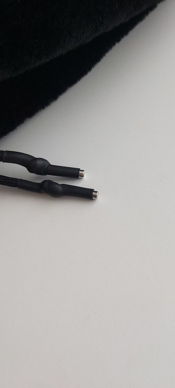 Siyah Kapüşonlu Kadın Peluş mont - Görsel 2