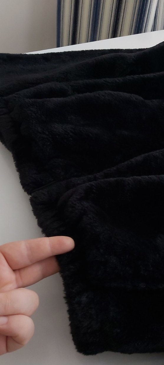 Siyah Kapüşonlu Kadın Peluş mont - Görsel 3