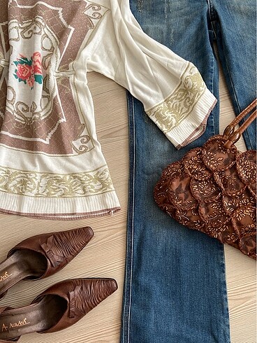 American Vintage Vintage gül ve altın işlemeli y2k bluz