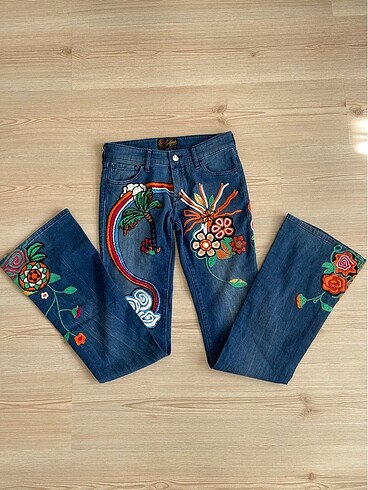 American Vintage Punç işlemeli kot pantolon