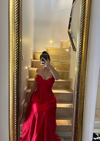 Kırmızı Drapeli Uzun Straplez Abiye Elbise - Görsel 3