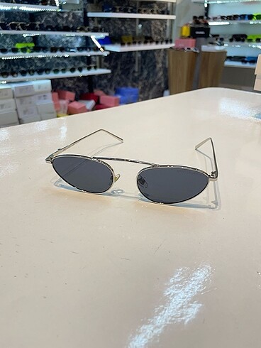 Yves Saint Laurent Gözlük