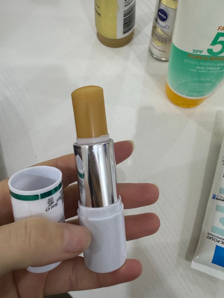 L'Oréal Bright Reveal SPF 50+ Güneş Koruyucu Stick - Görsel 3