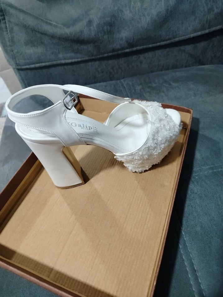 Dantel İşlemeli Beyaz Dolgu Topuklu Gelin Ayakkabısı - Görsel 3