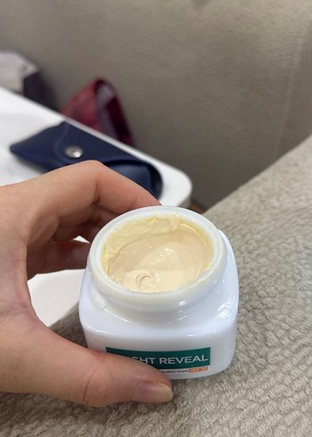 Bright Reveal Koyu Leke Karşıtı Nemlendirici SPF 50 - Görsel 2
