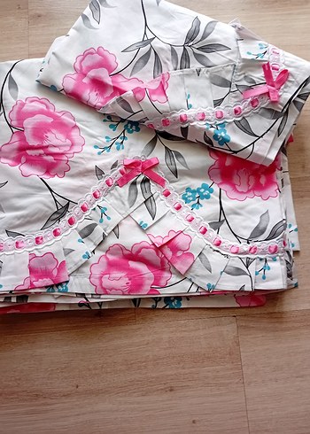 Pembe Çiçek Desenli Nevresim Takımı - Görsel 2