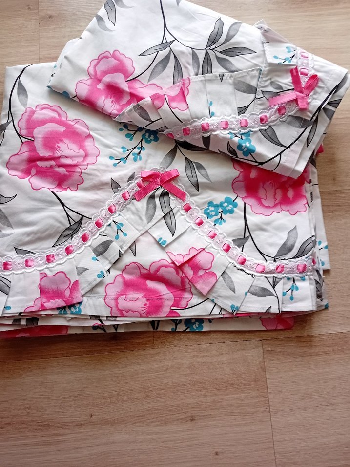 Pembe Çiçek Desenli Nevresim Takımı - Görsel 2