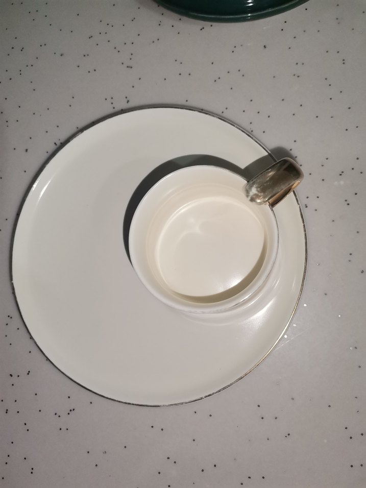 Altın Kulplu Beyaz ve Gri Fincan Takımı - Görsel 3