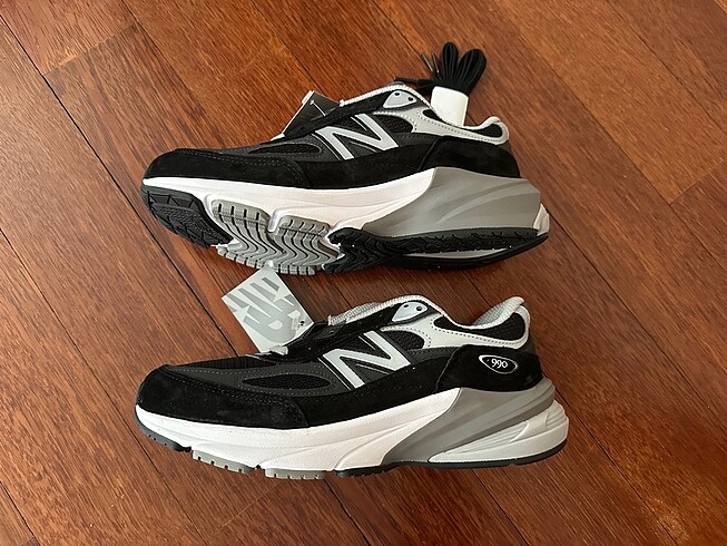 New Balance New Balance 990 V6